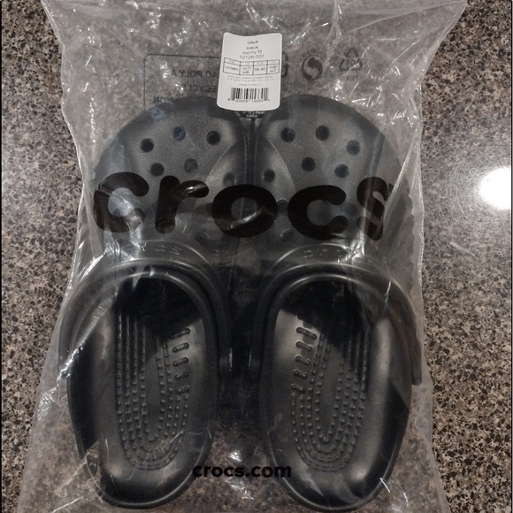 Crocs - Picture 1 of 2